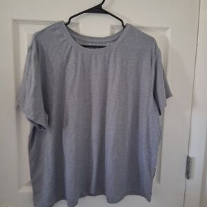 Men's Short Sleeve Crew Neck T-Shirt in Light Gray